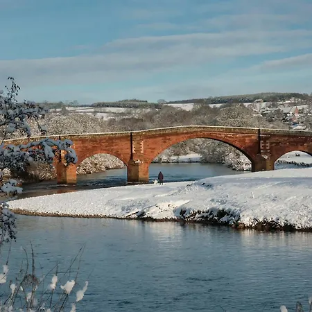 Vakantiehuis 2 Bed In Croglin 83330 *